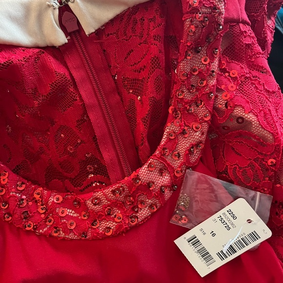 NWT US 16 Addition Elle Evening/Formal Red Dress - Picture 10 of 14